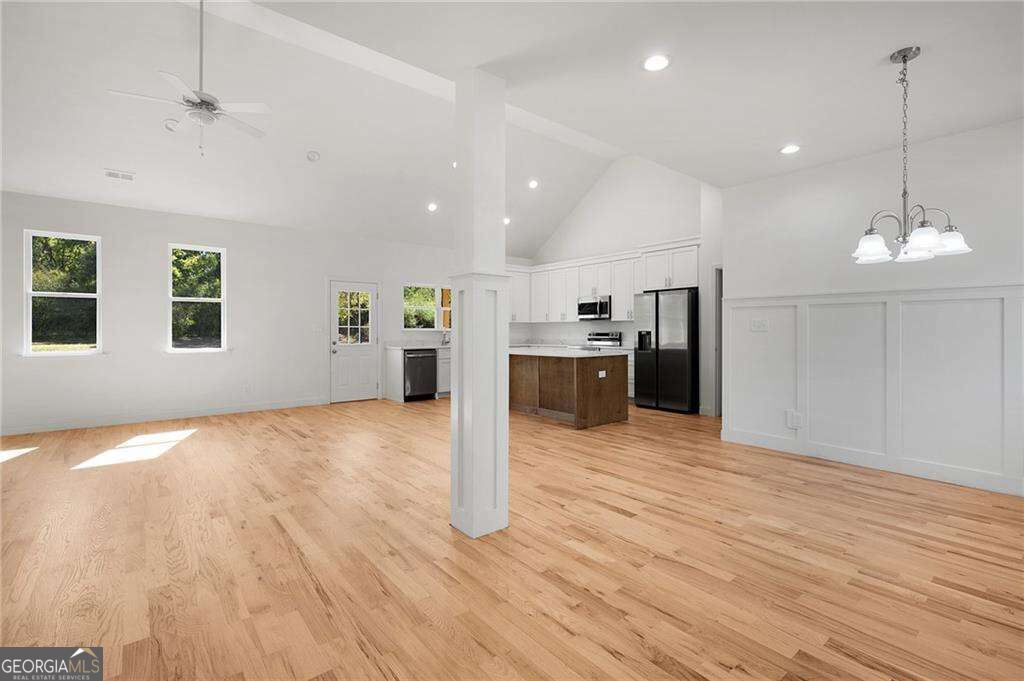 316 Larkspur Drive Sw Property Photo 3