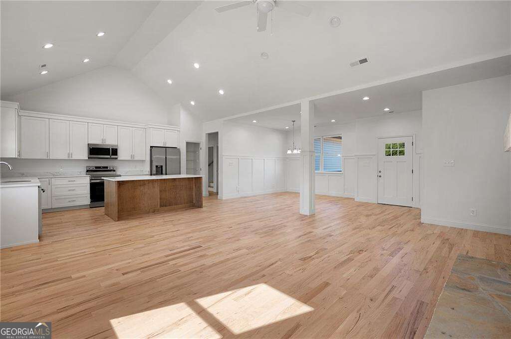316 Larkspur Drive Sw Property Photo 4