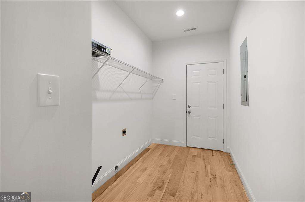 316 Larkspur Drive Sw Property Photo 12