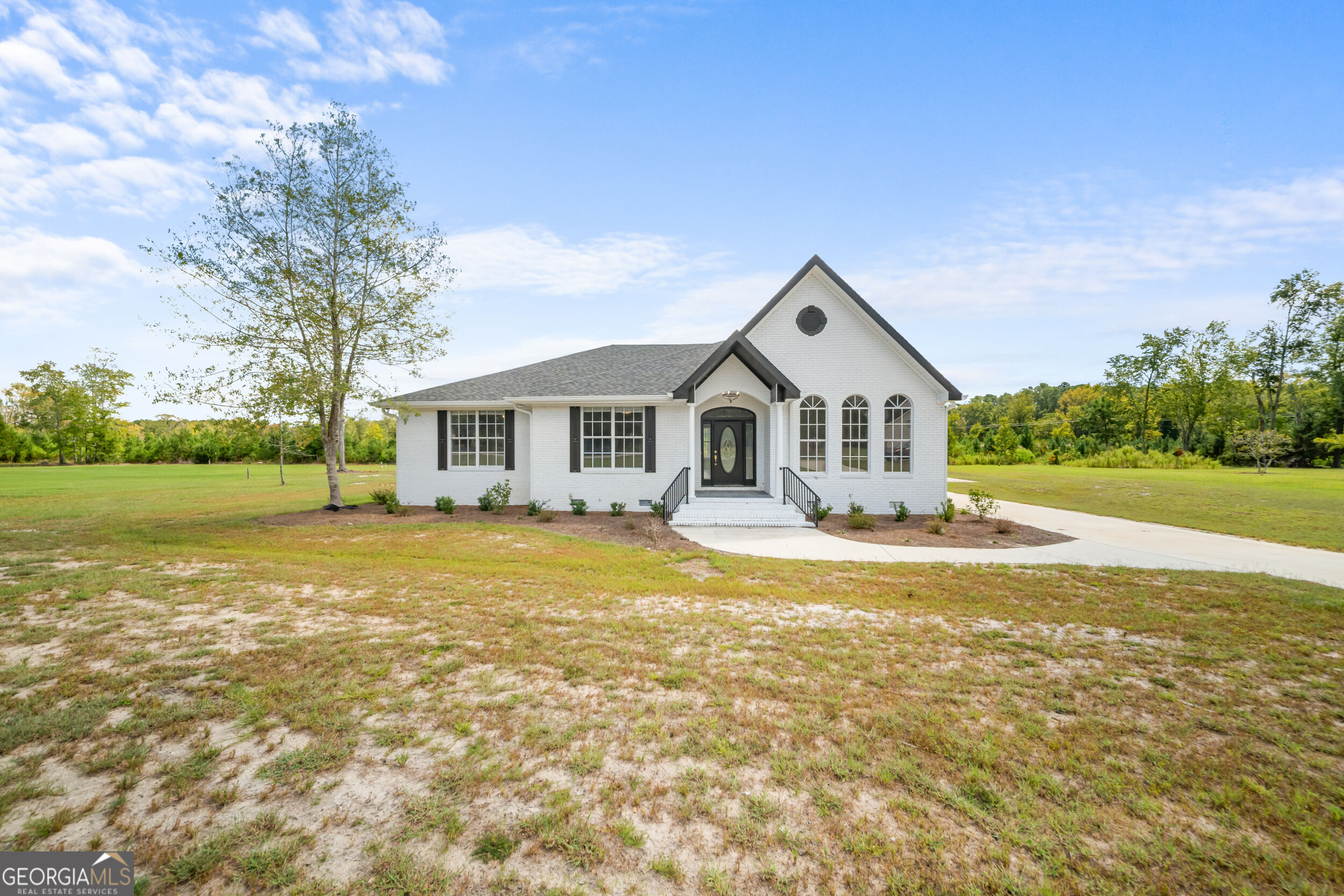 106 Avondale Dr Property Photo 1