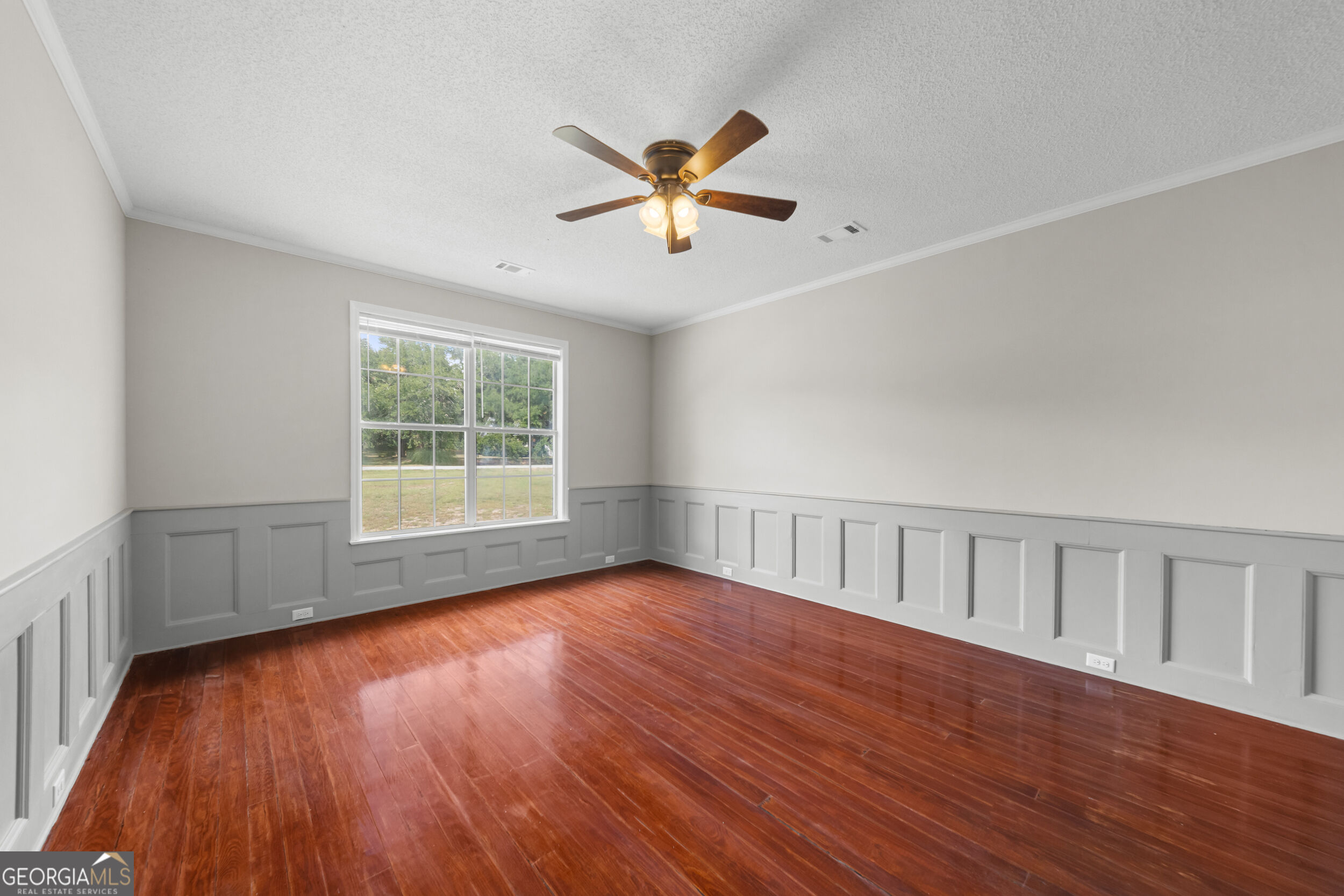 106 Avondale Drive Property Photo 11