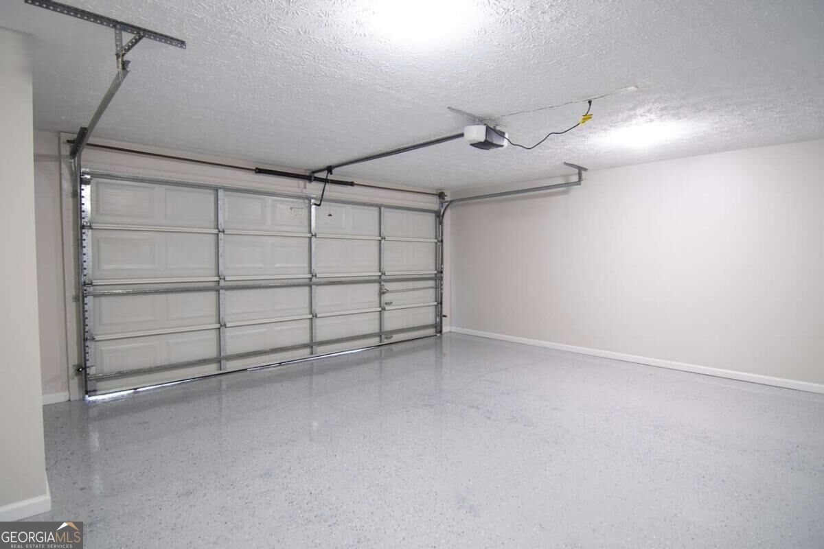 2460 Ashwood Way Property Photo 7