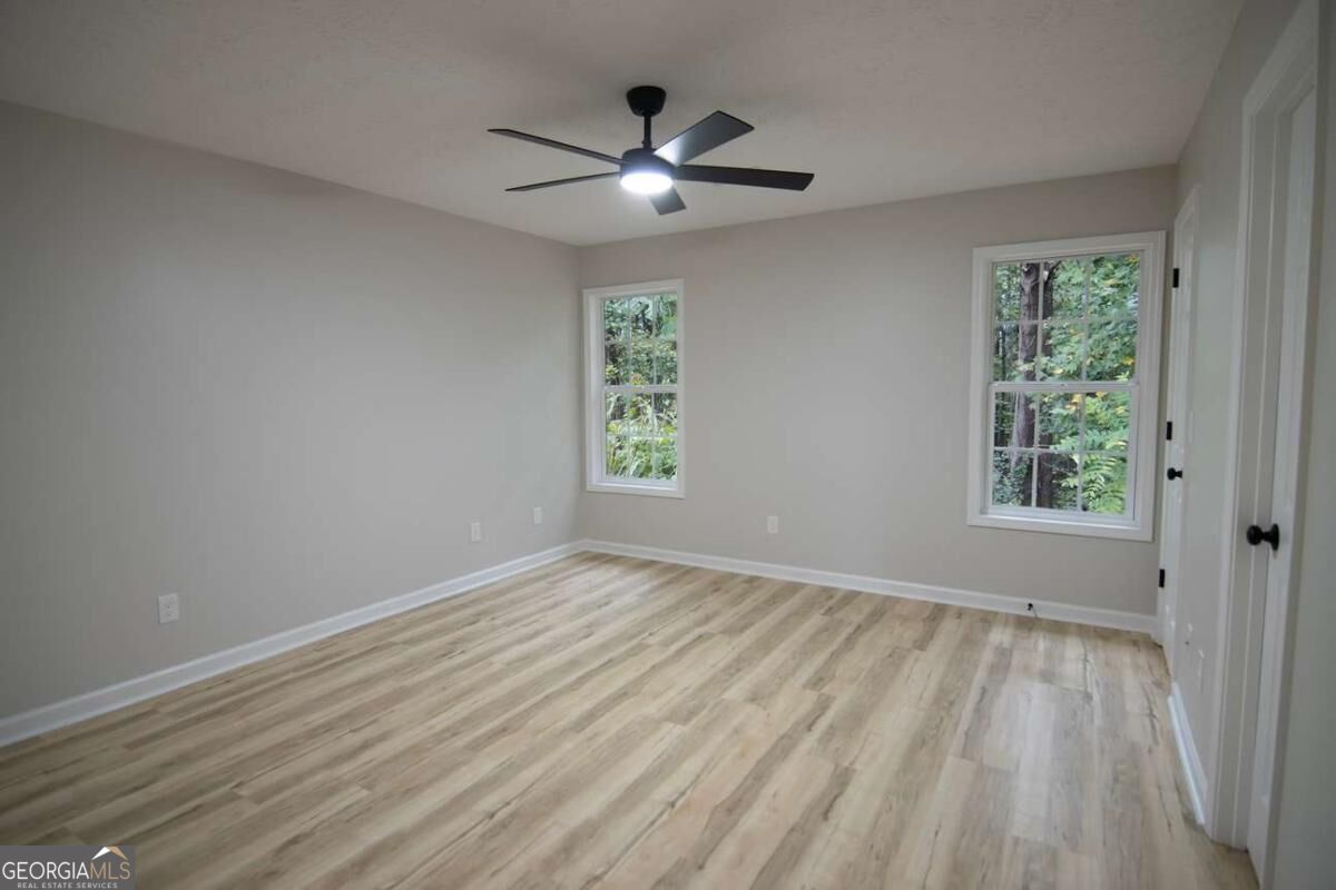 2460 Ashwood Way Property Photo 17