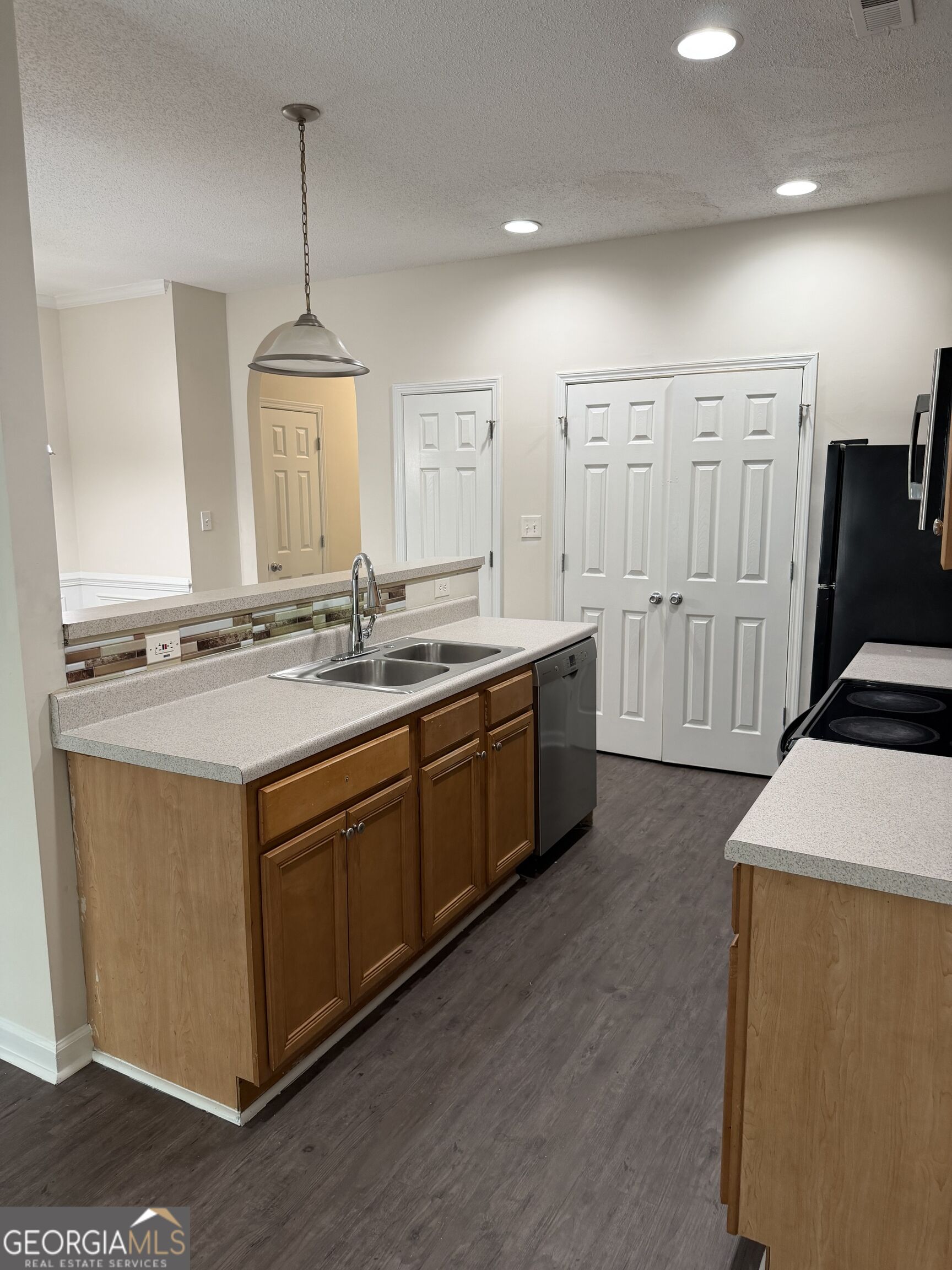 547 Maggie Lane Property Photo 3