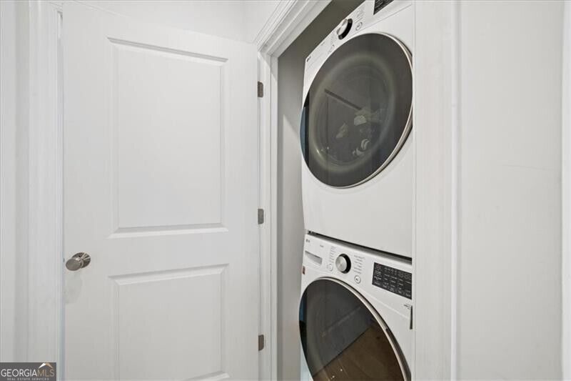 405 Olmstead Way Property Photo 24