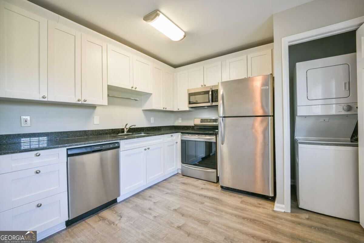 2165 Milledge Avenue # E6 Property Photo 9