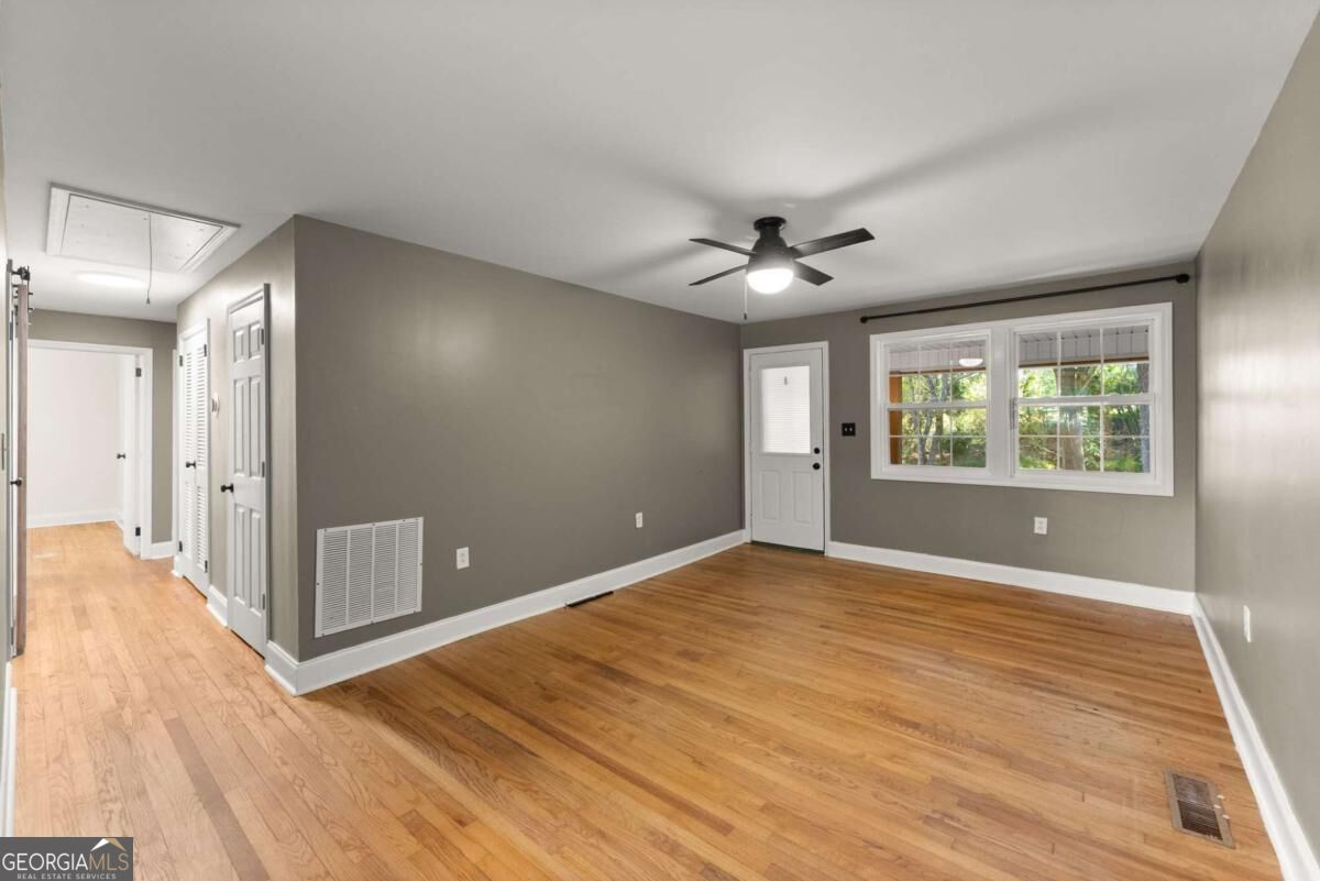 3027 Thrasher Drive Property Photo 9