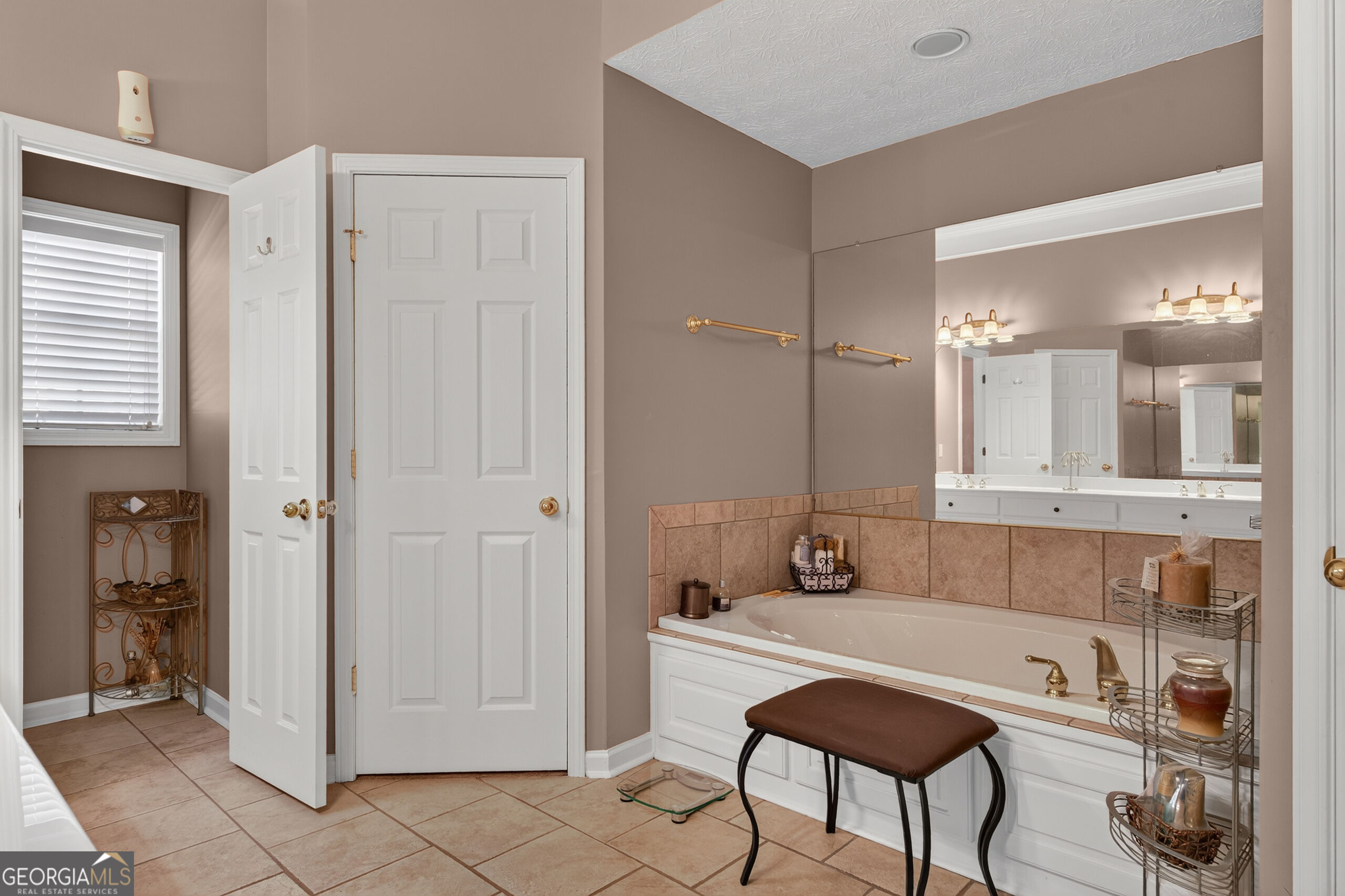 6502 Yellowstone Way Property Photo 35
