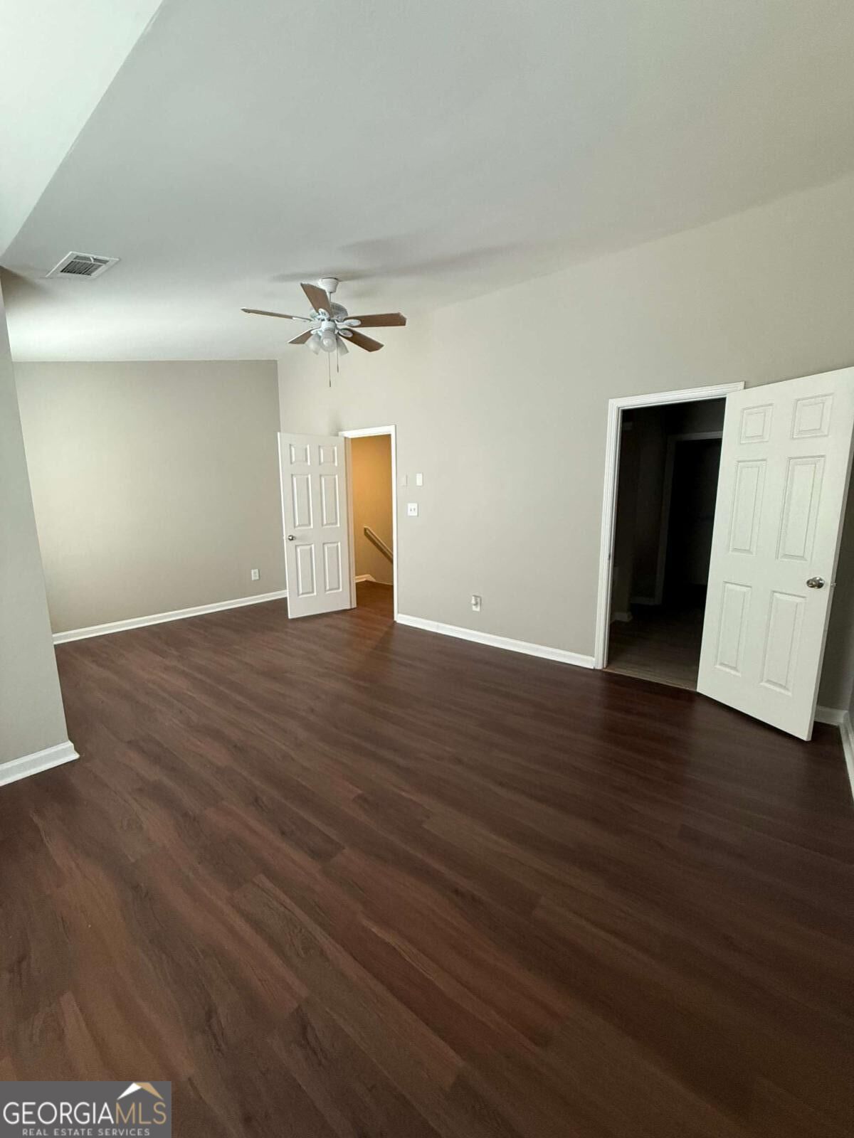2179 Executive Drive Property Photo 6