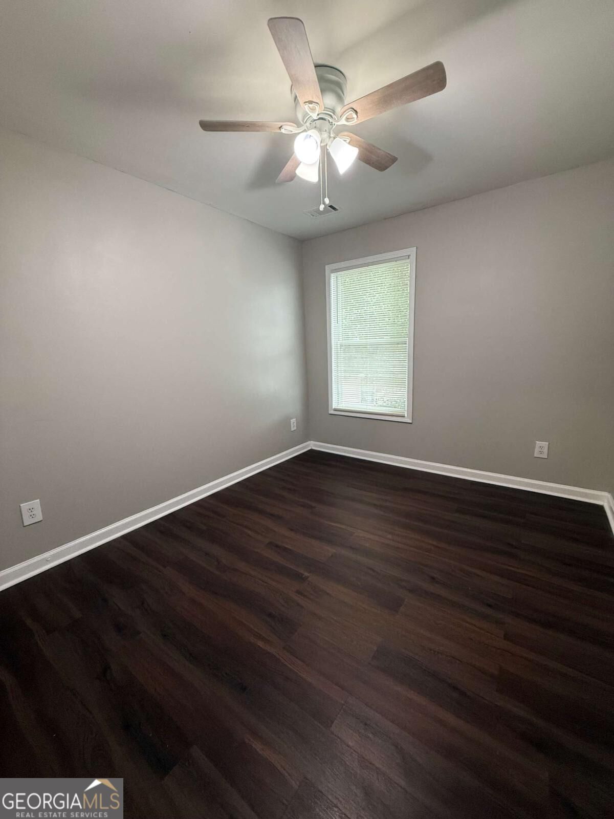 2179 Executive Drive Property Photo 8