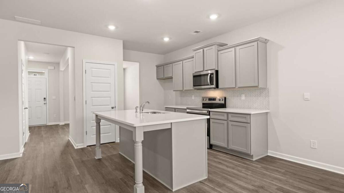 243 Bristol Boulevard Property Photo 10