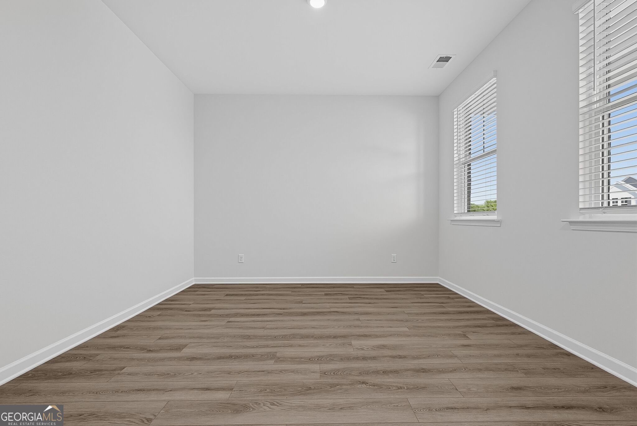 3875 Breton Cove Property Photo 4