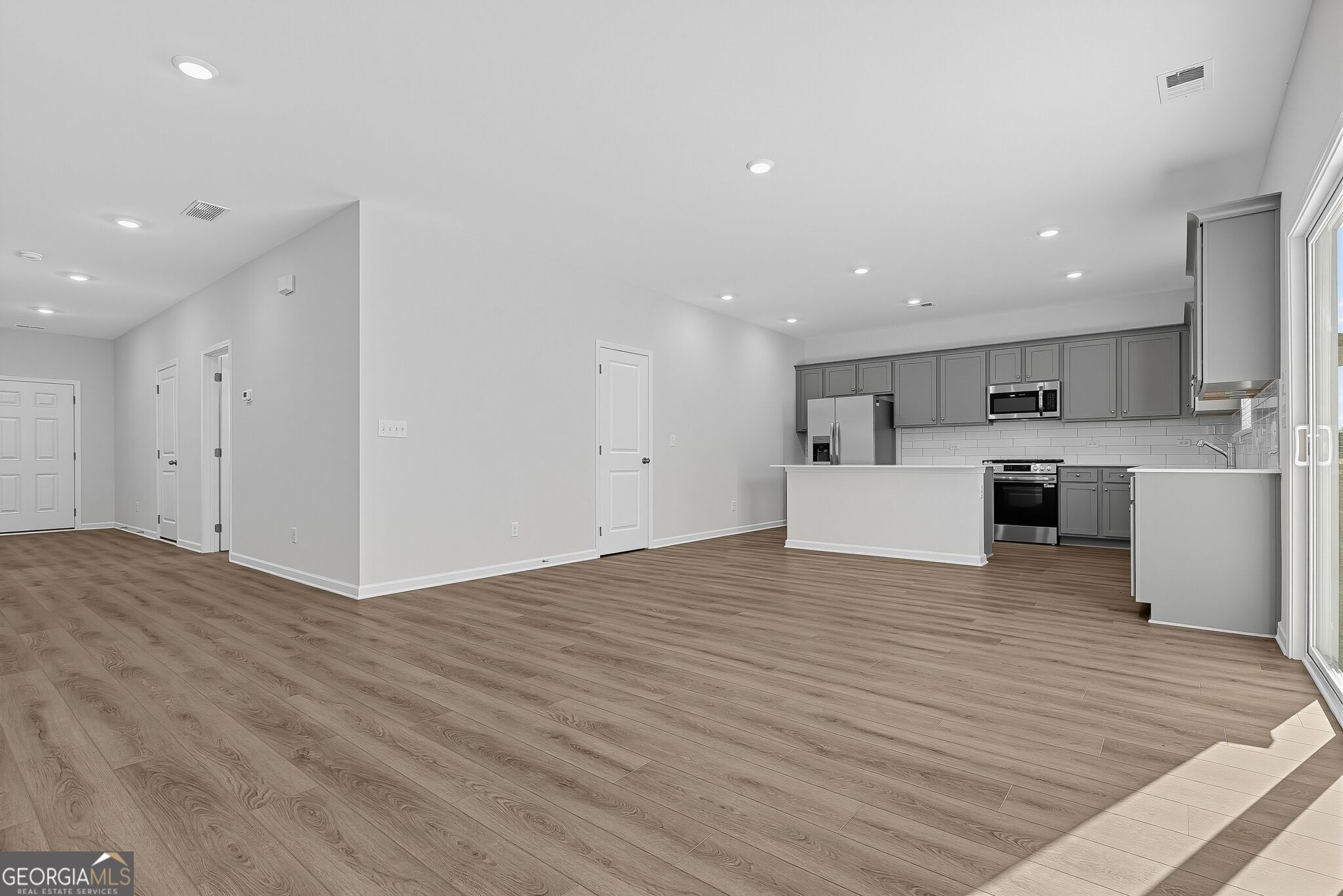 3875 Breton Cove Property Photo 5