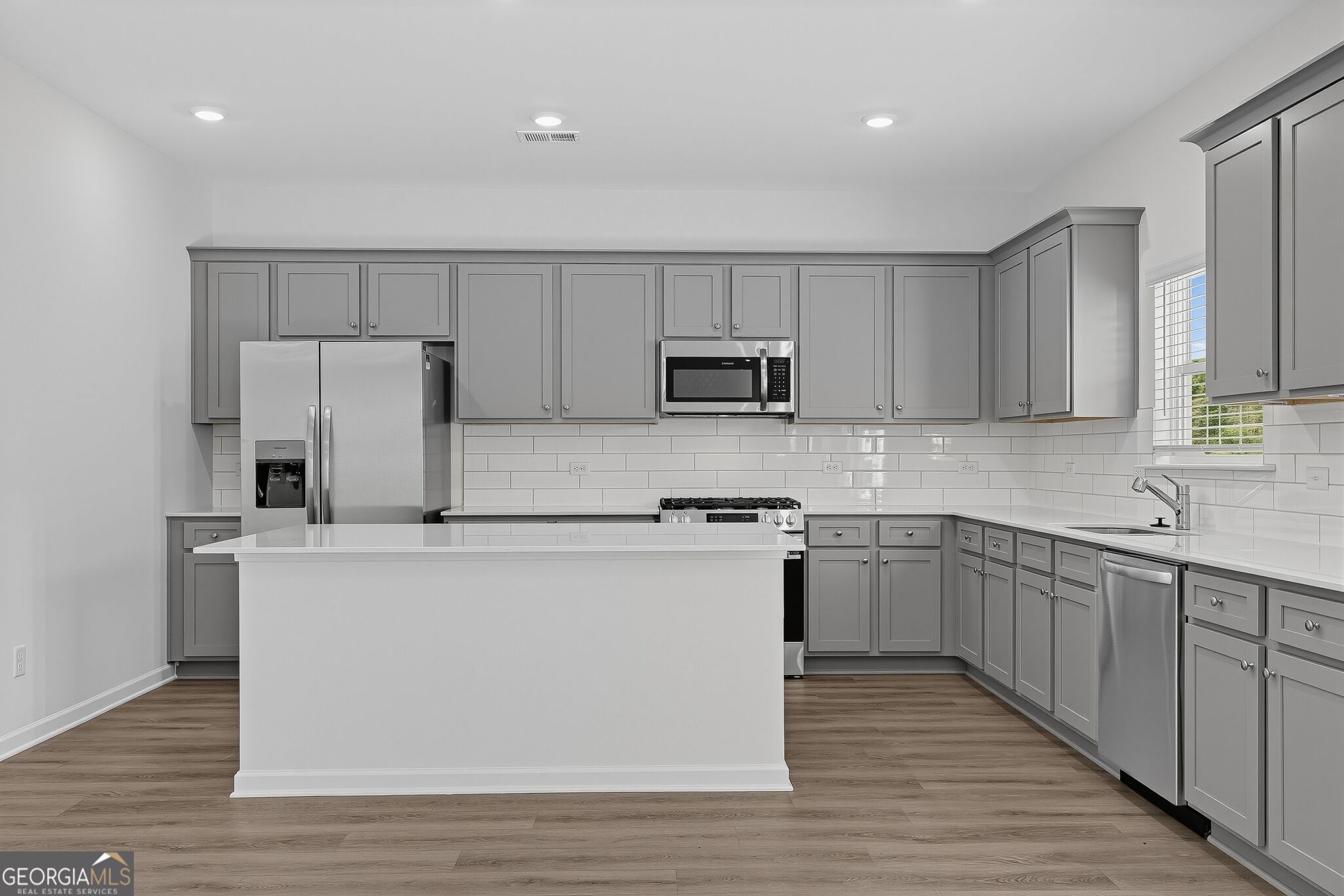 3875 Breton Cove Property Photo 13