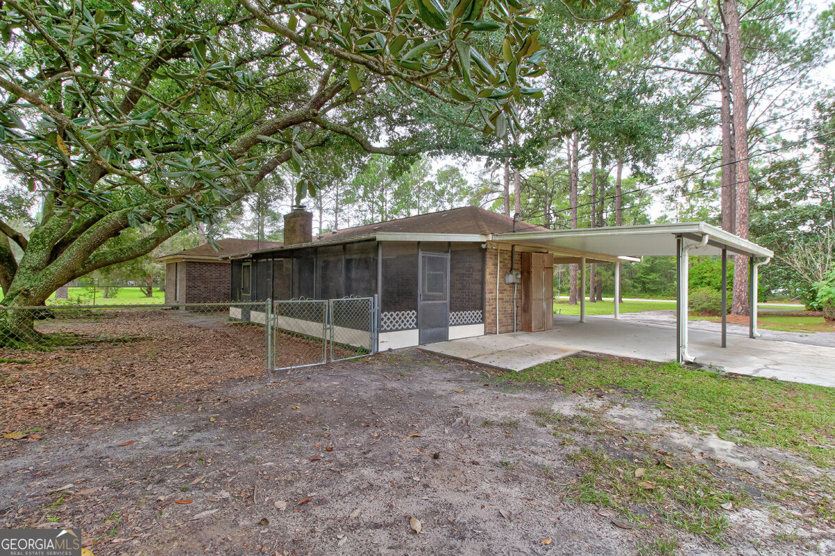 123 Maple Drive Property Photo 7