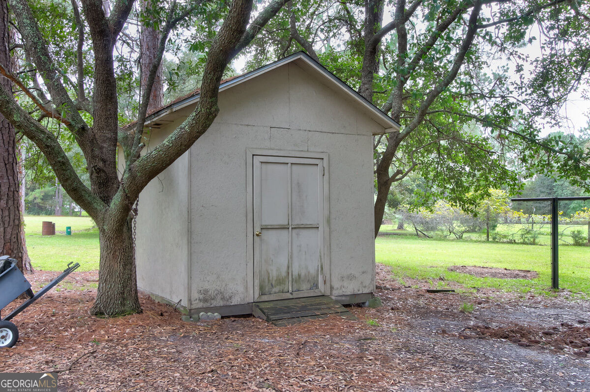 123 Maple Drive Property Photo 8