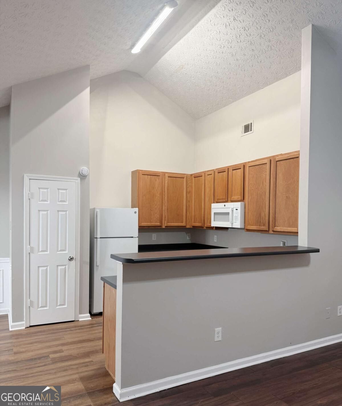 203 Kingfisher Point Property Photo 6