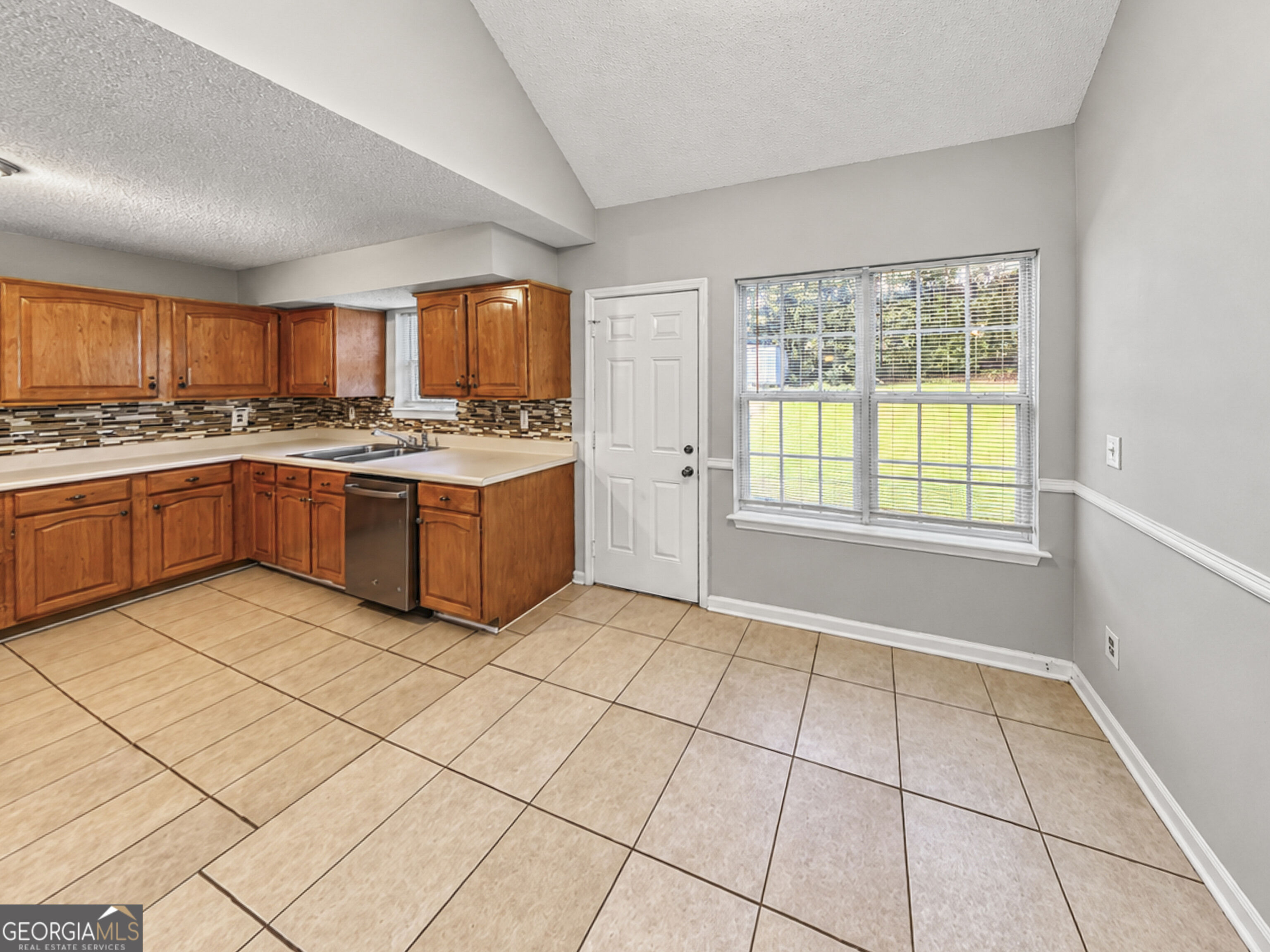 10867 Knotty Pine Place Property Photo 3