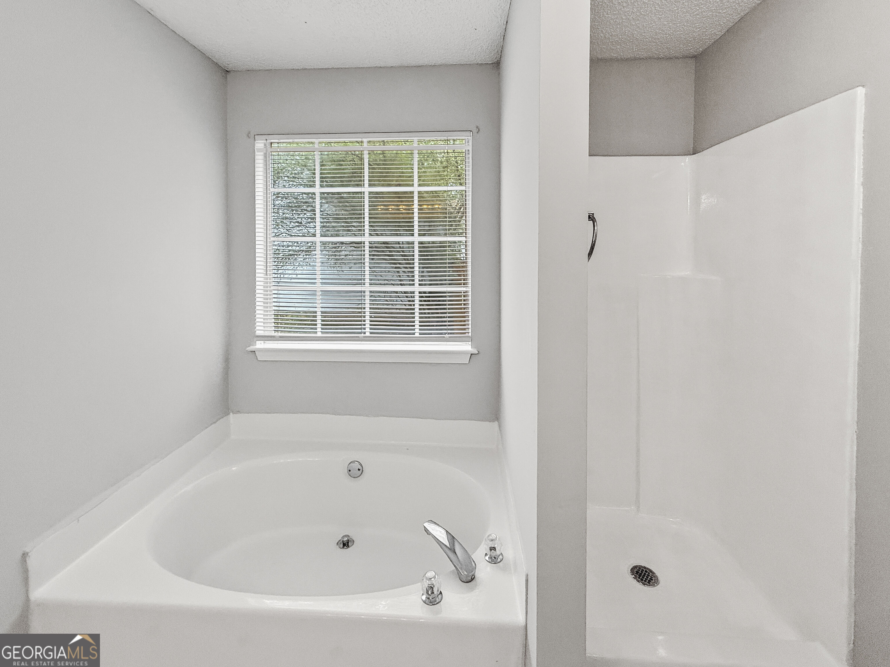 10867 Knotty Pine Place Property Photo 9