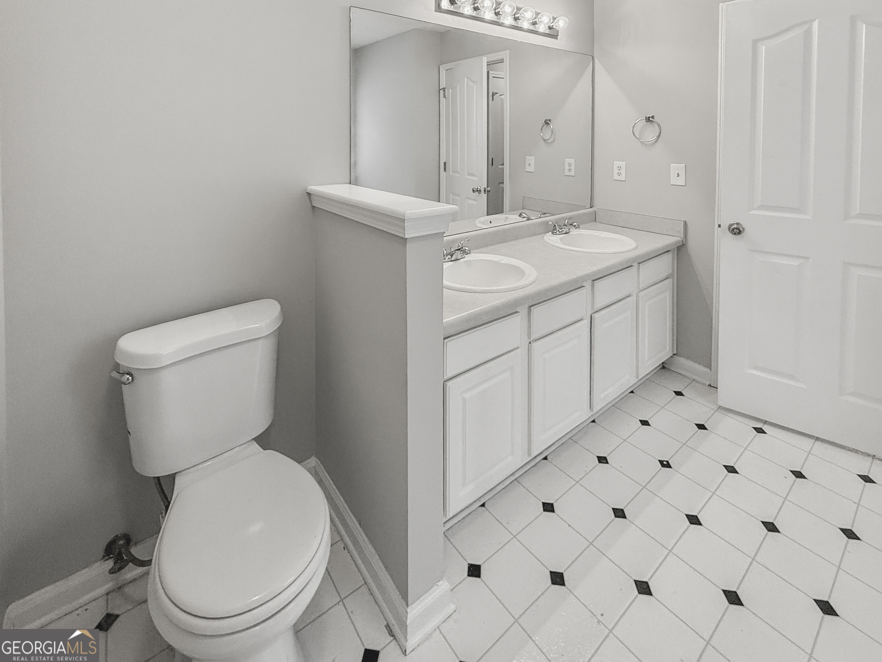 10867 Knotty Pine Place Property Photo 10