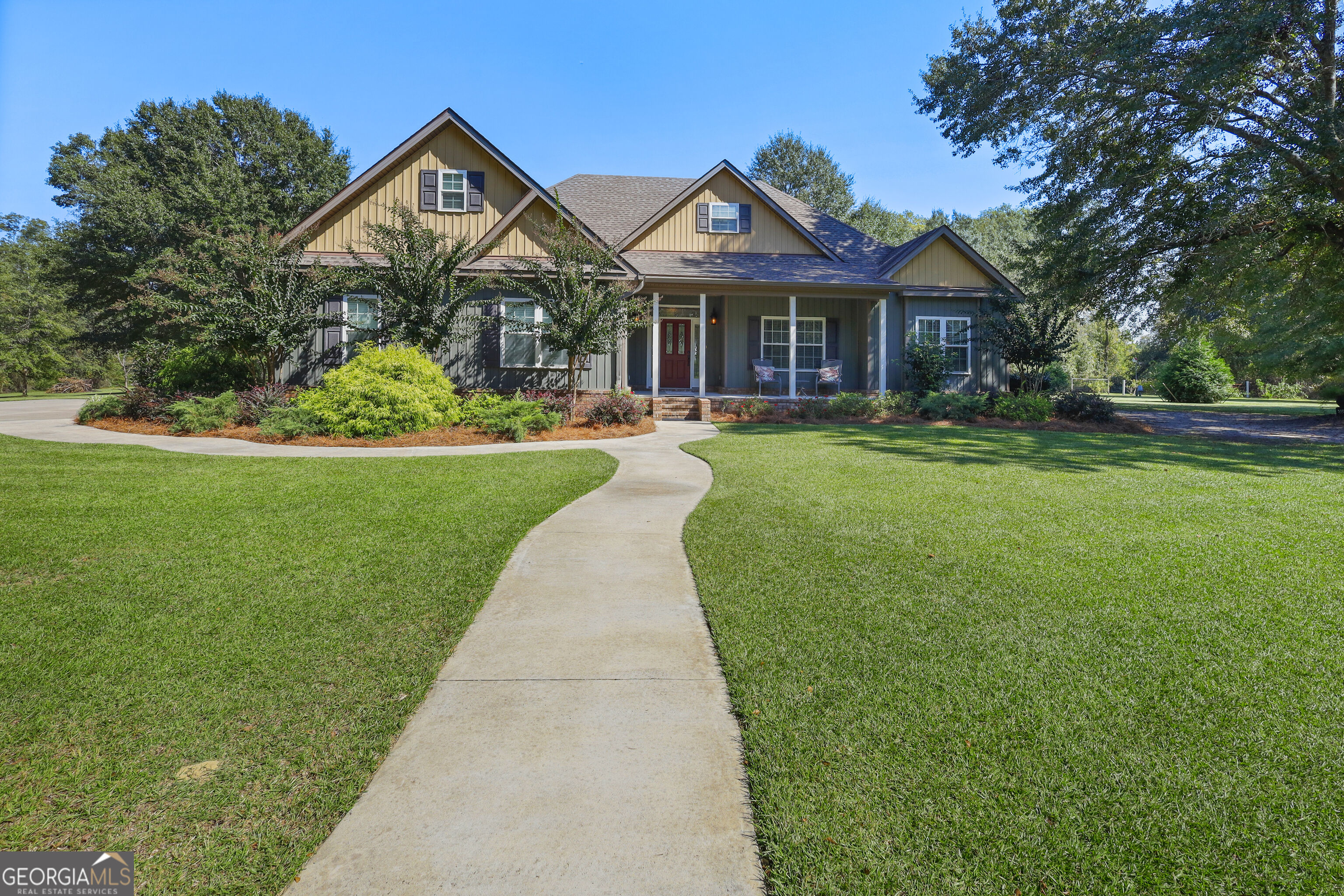 255 Rogers Circle Property Photo 1