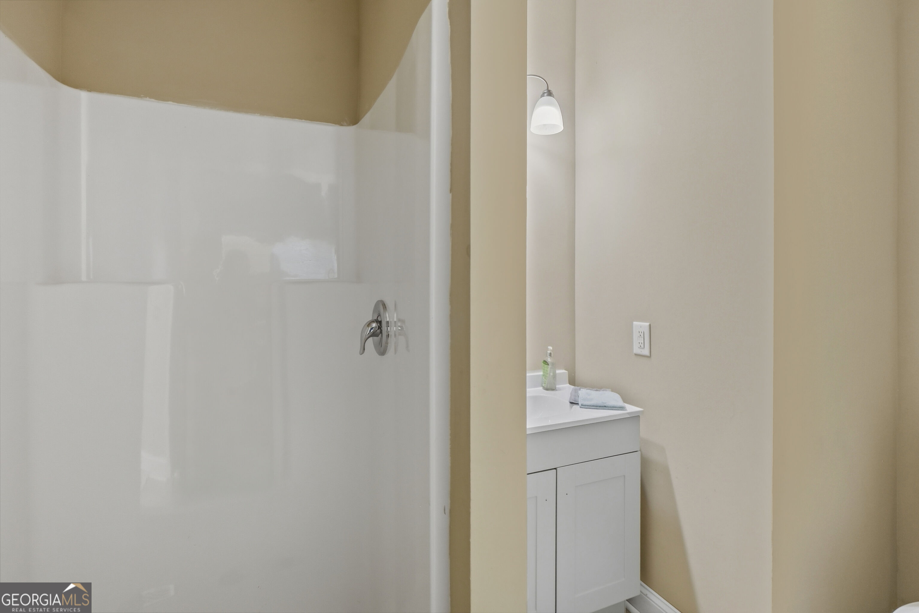 255 Rogers Circle Property Photo 22