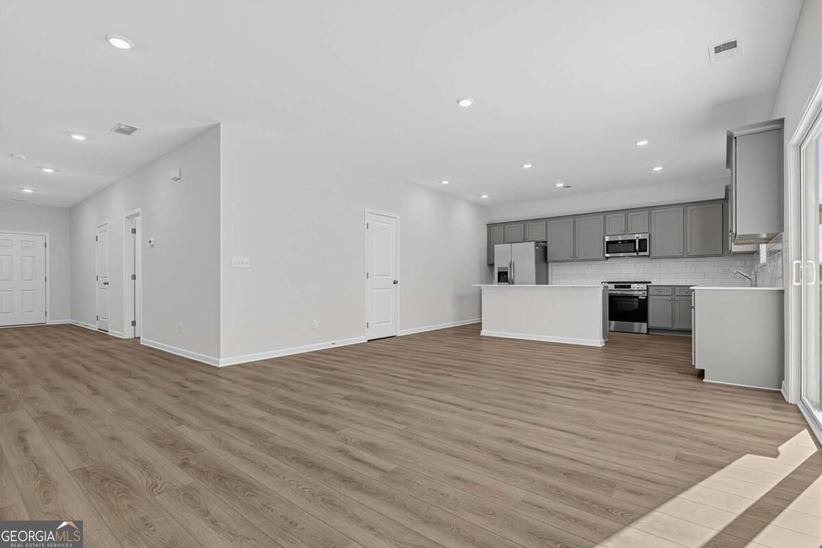 3874 Breton Cove Property Photo 6