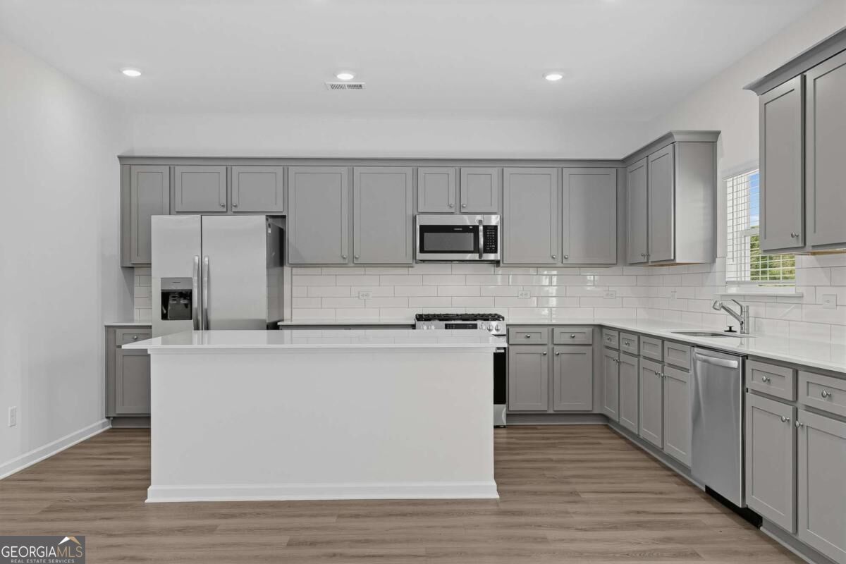 3874 Breton Cove Property Photo 9