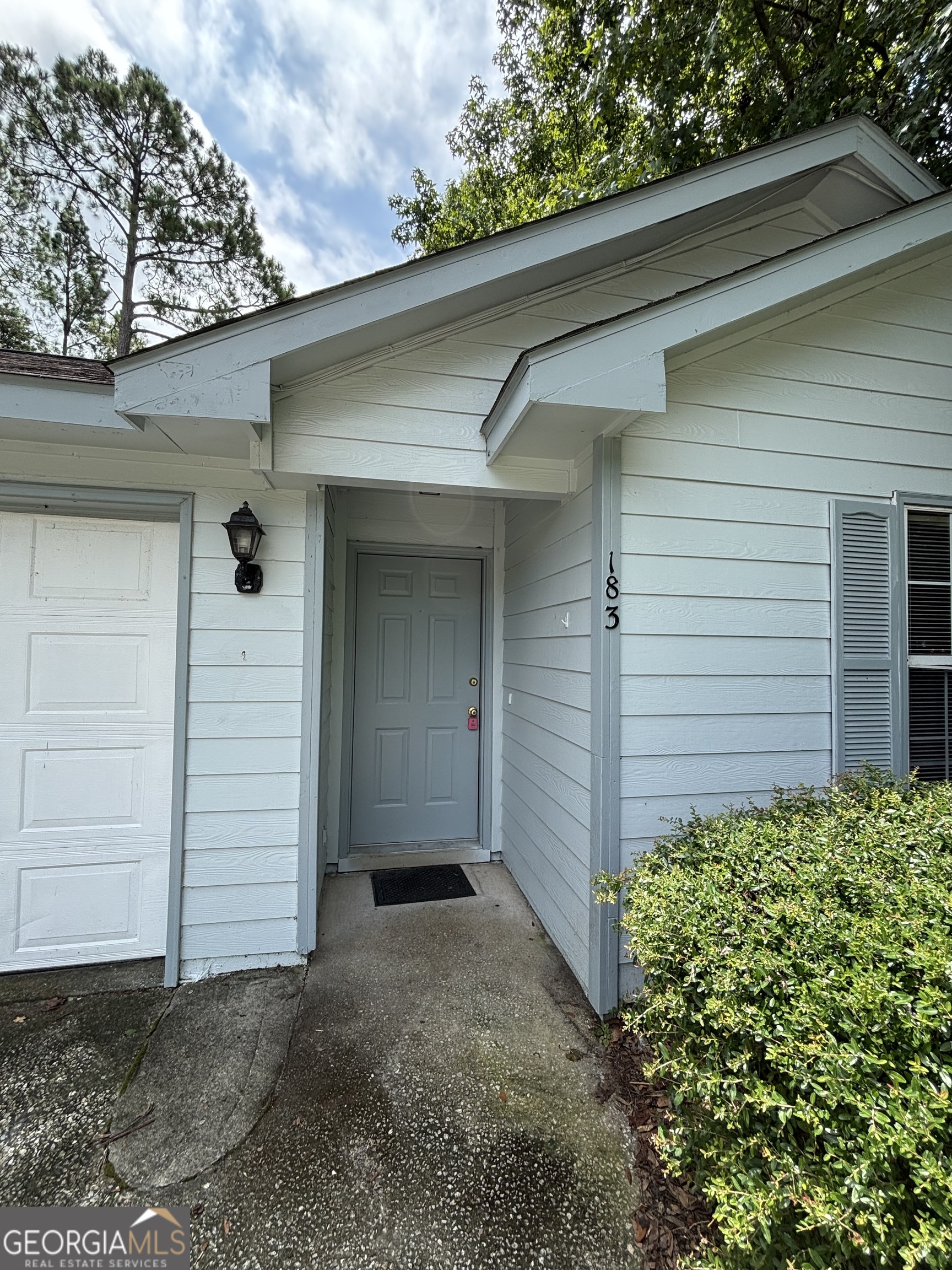 183 Talbot Court Property Photo 7
