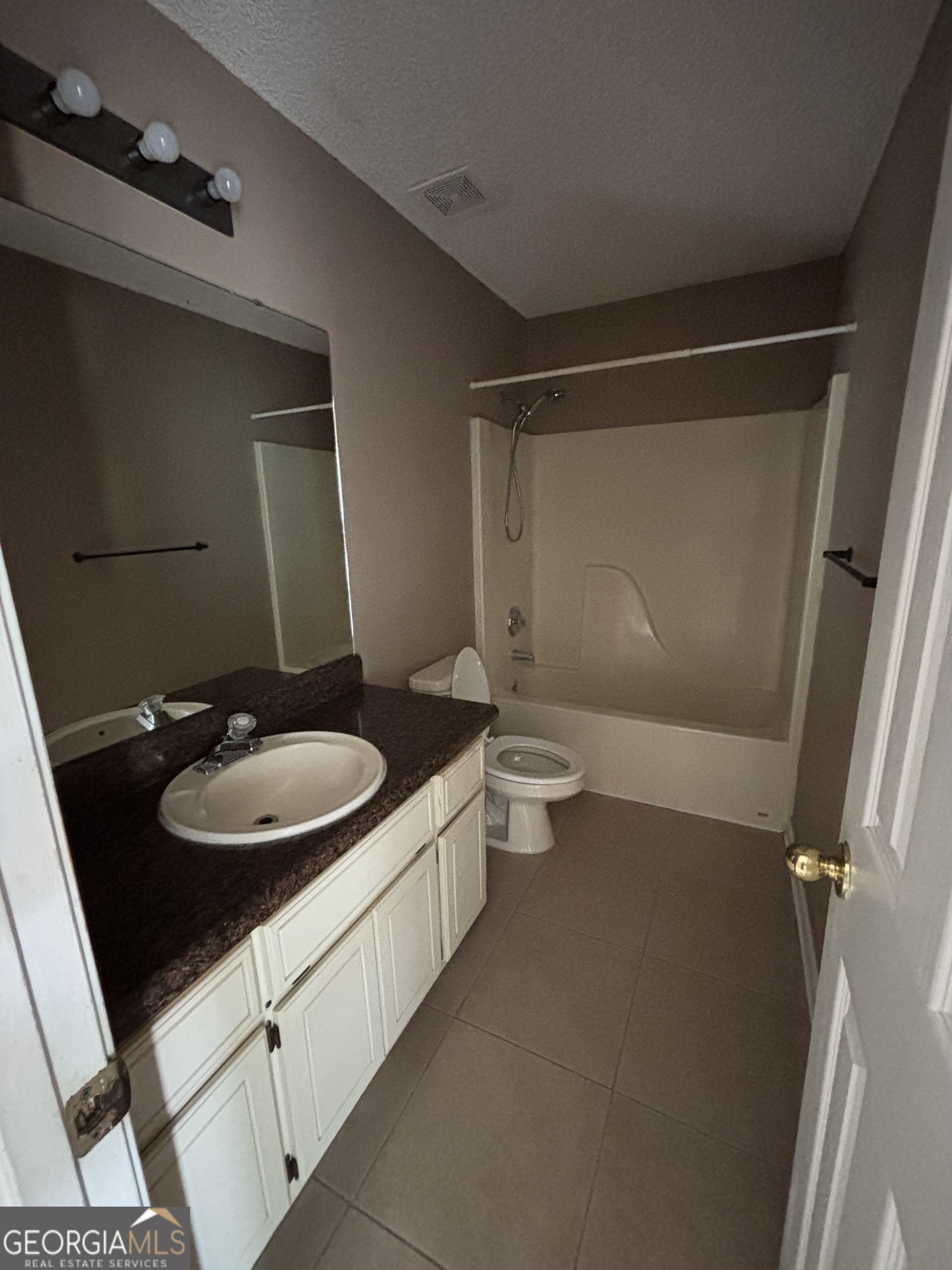 183 Talbot Court Property Photo 11