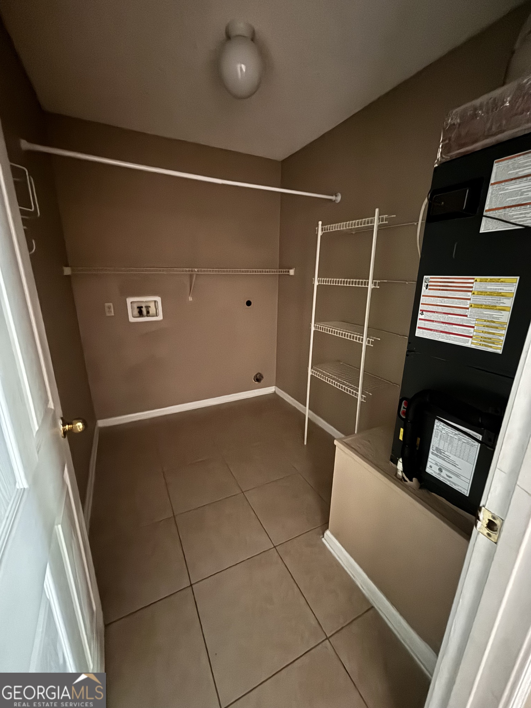 183 Talbot Court Property Photo 19