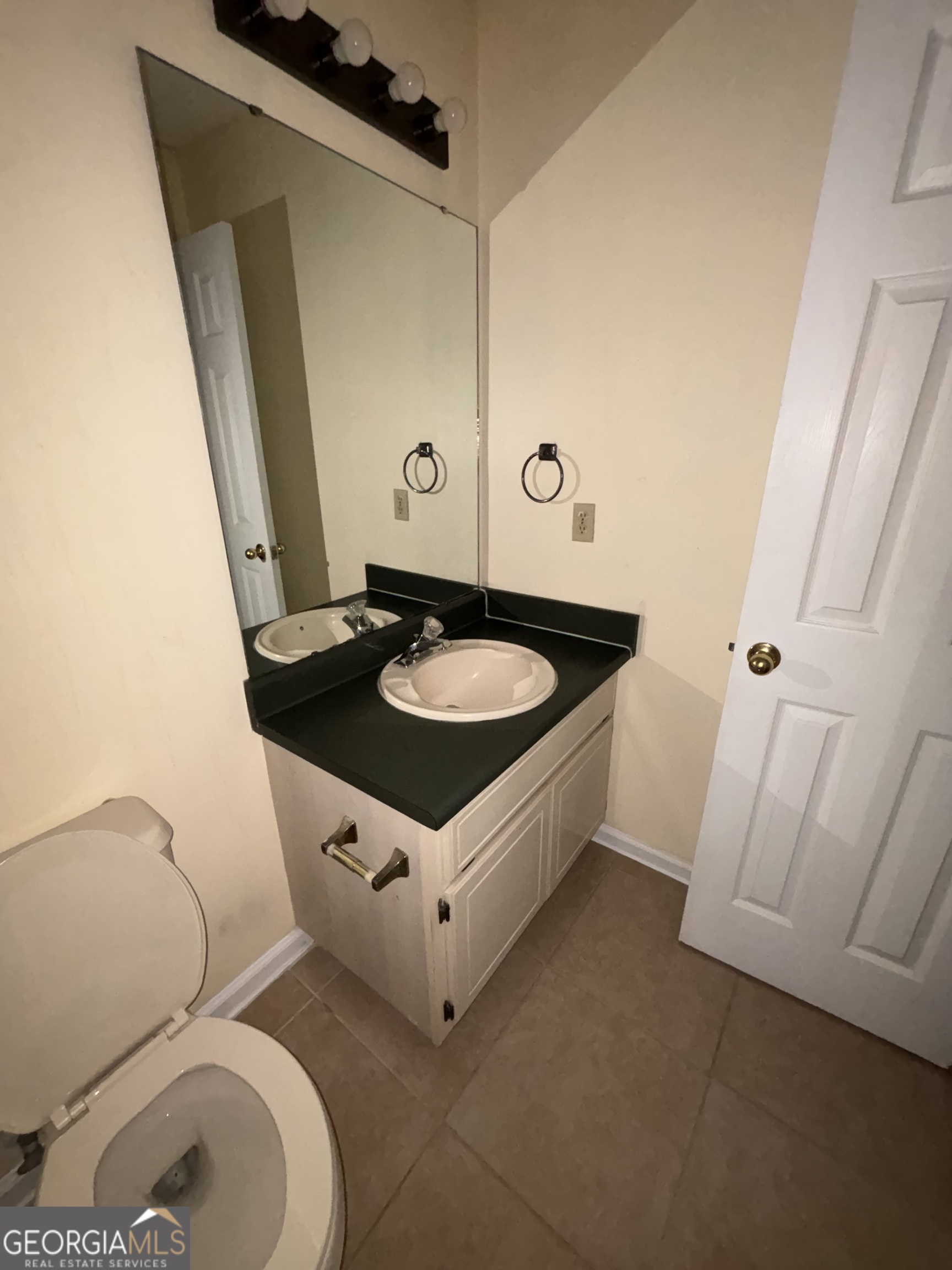 183 Talbot Court Property Photo 24