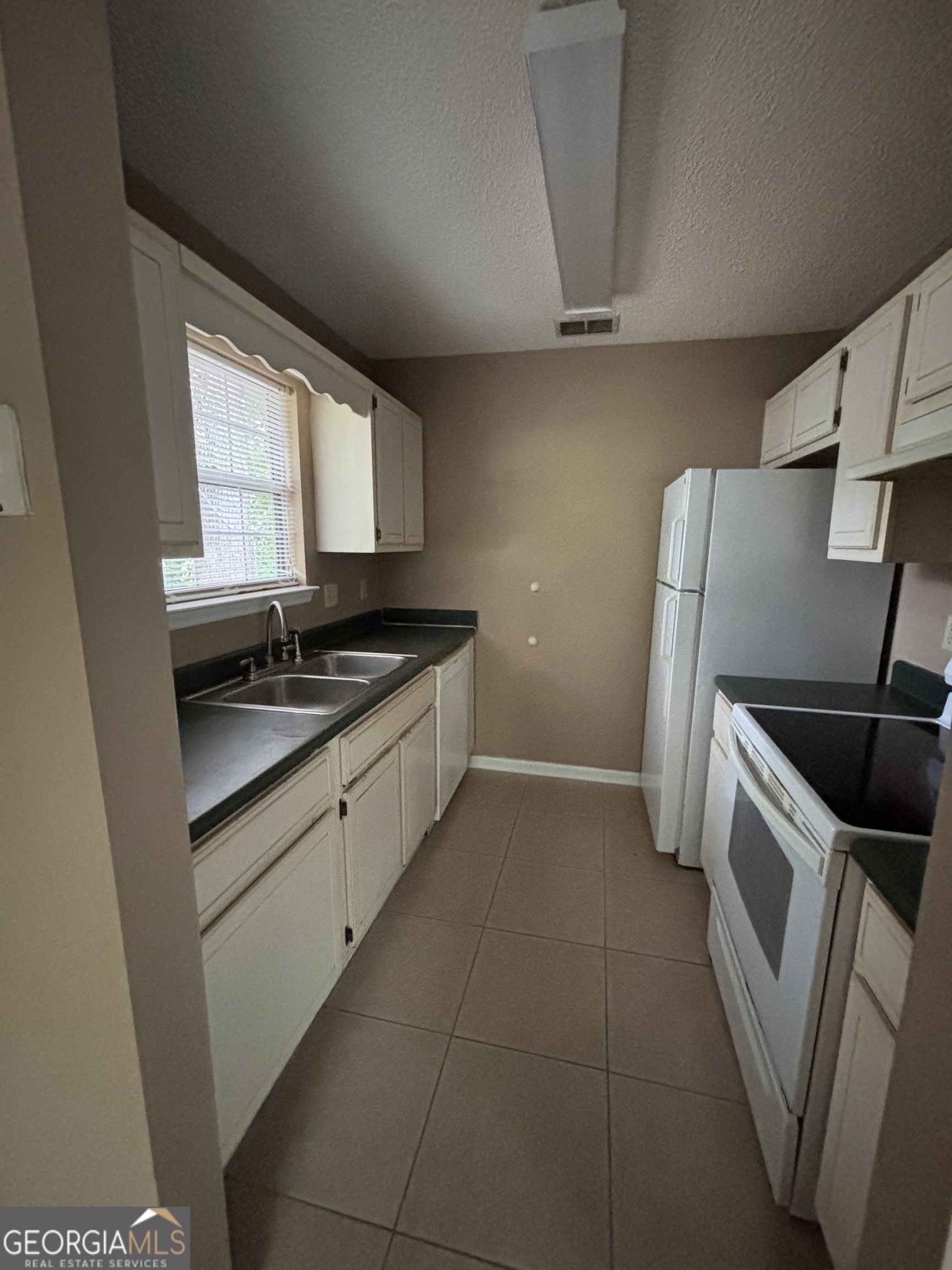 183 Talbot Court Property Photo 34