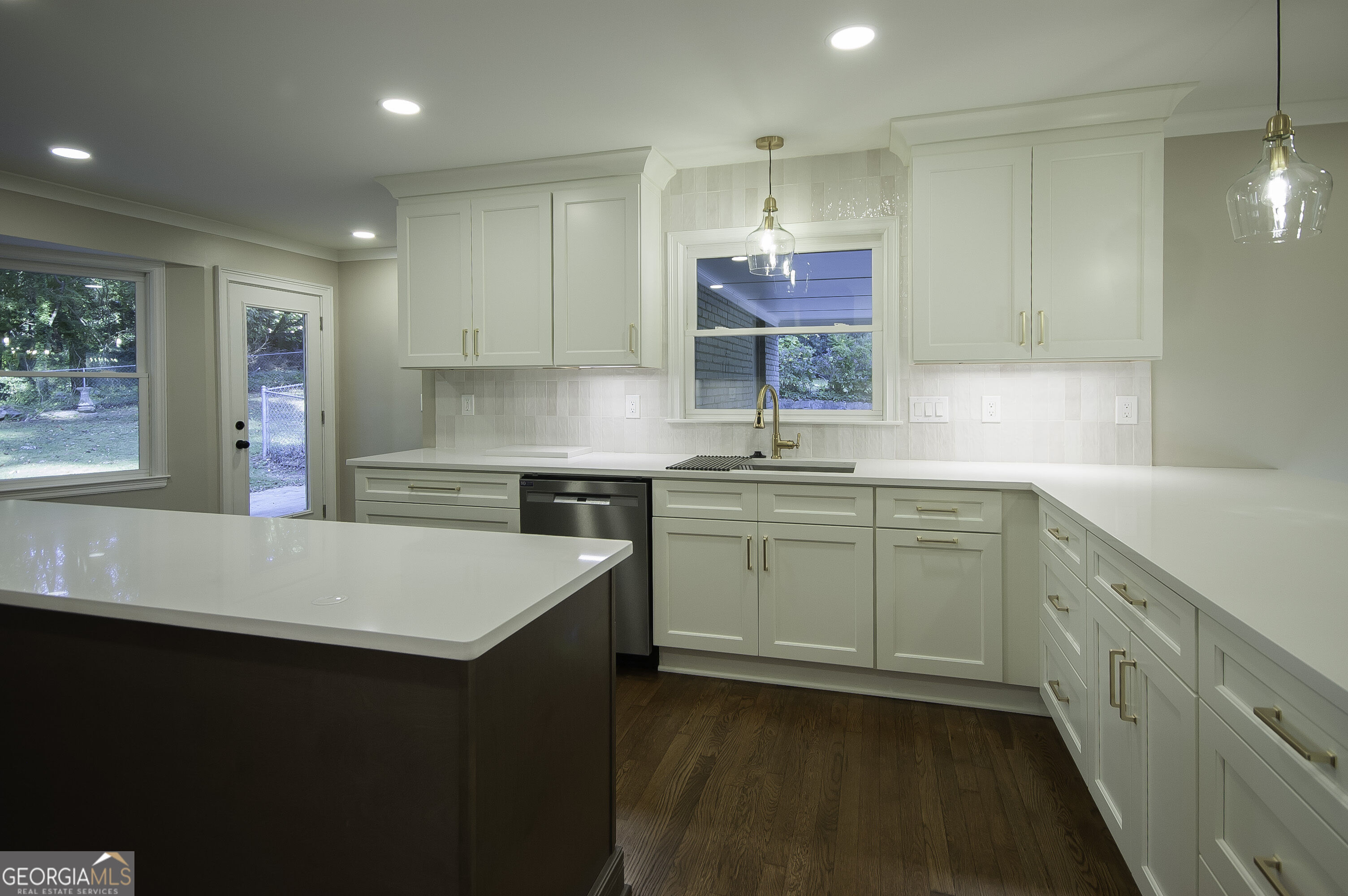3680 Midvale Road Property Photo 7