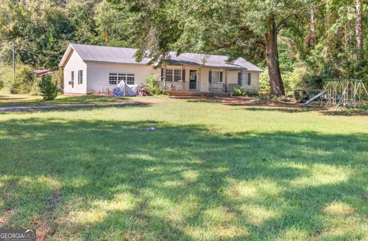 330 W Ridgeway Road Property Photo 1