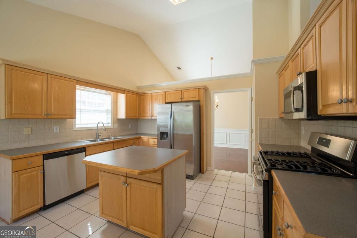 540 Groveland Parkway Property Photo 12