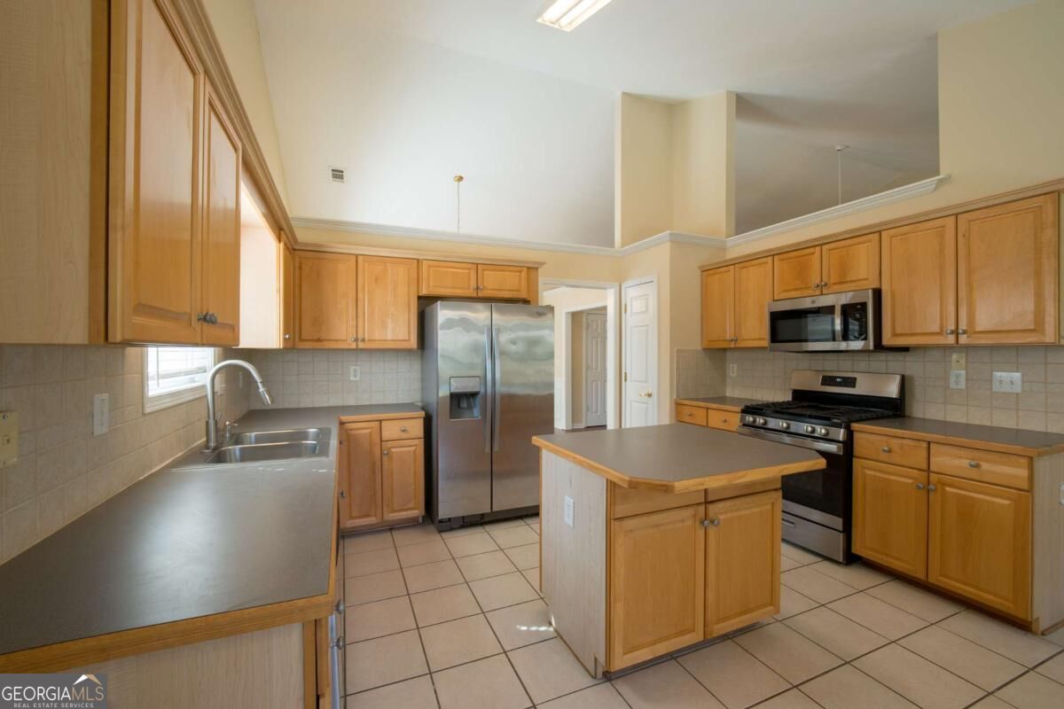 540 Groveland Parkway Property Photo 13