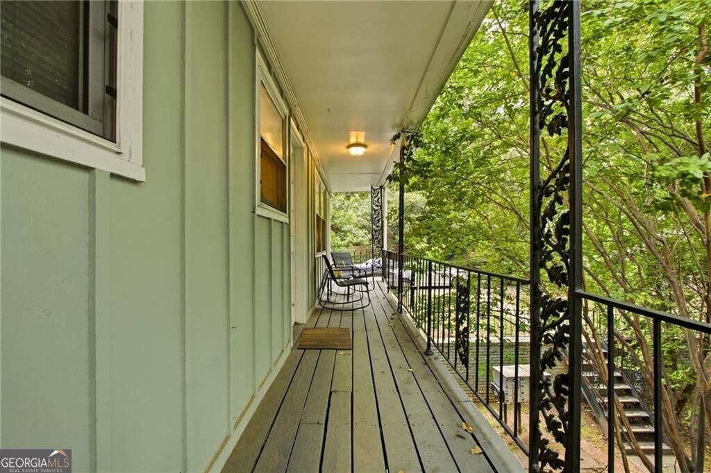 986 Greenwood Avenue Ne # 6 Property Photo 2