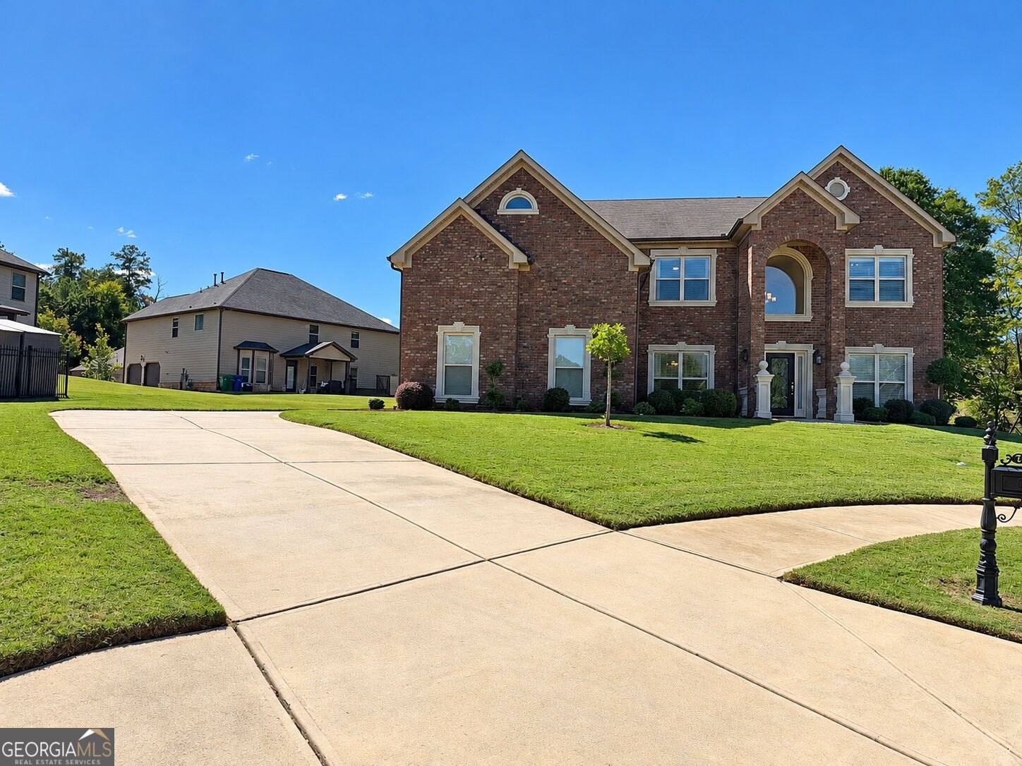7447 Winterberry Trace Property Photo 1