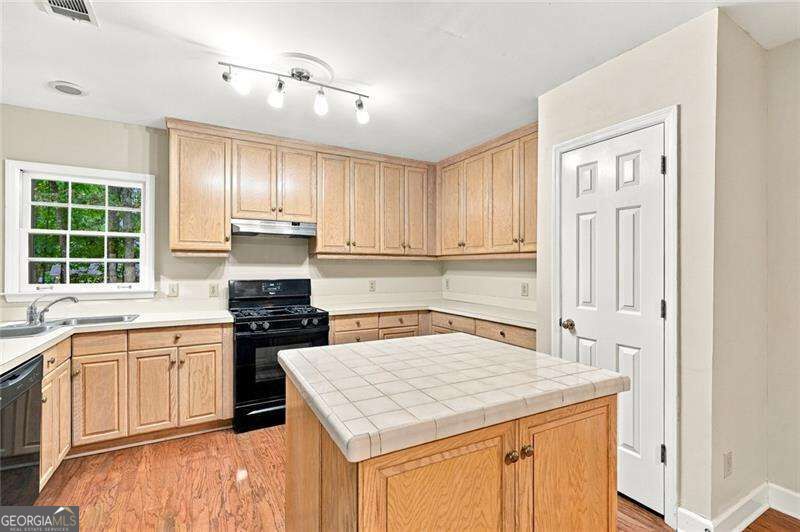 4230 Creekwood Drive Property Photo 17