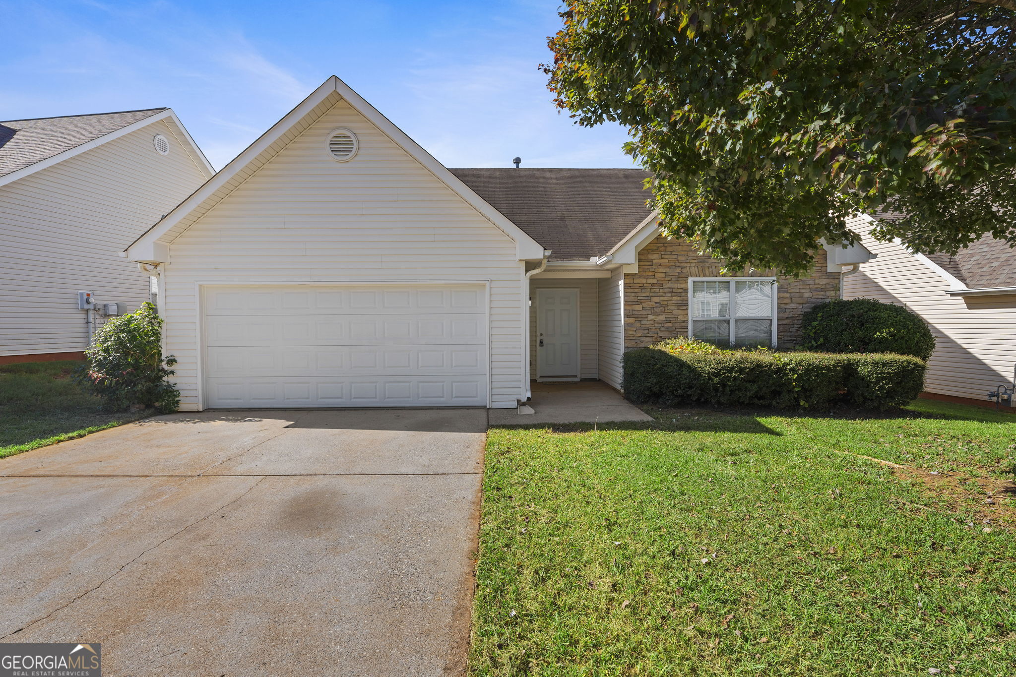 95 Collins Trace Property Photo 2