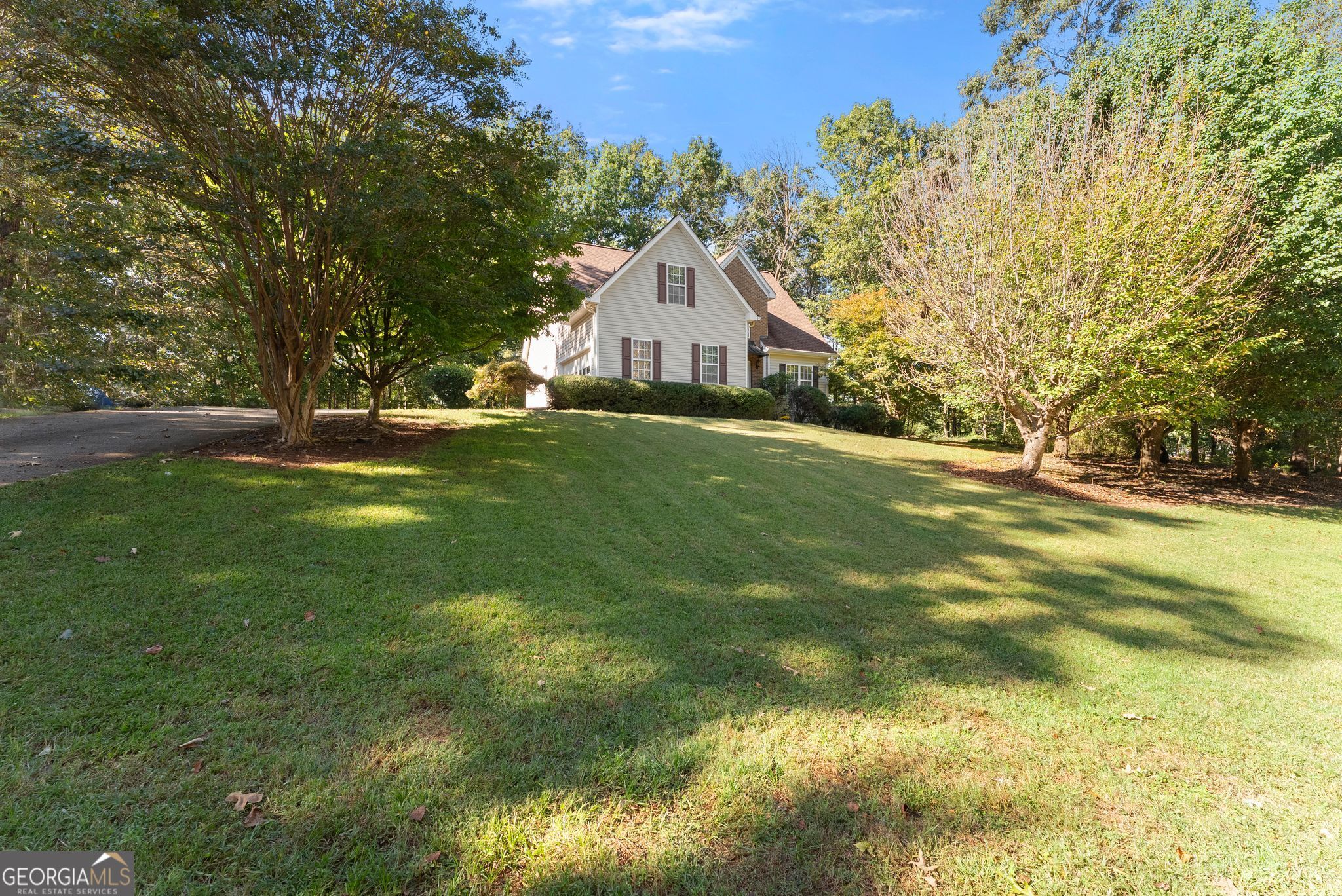 115 Tall Oaks Drive Property Photo 6