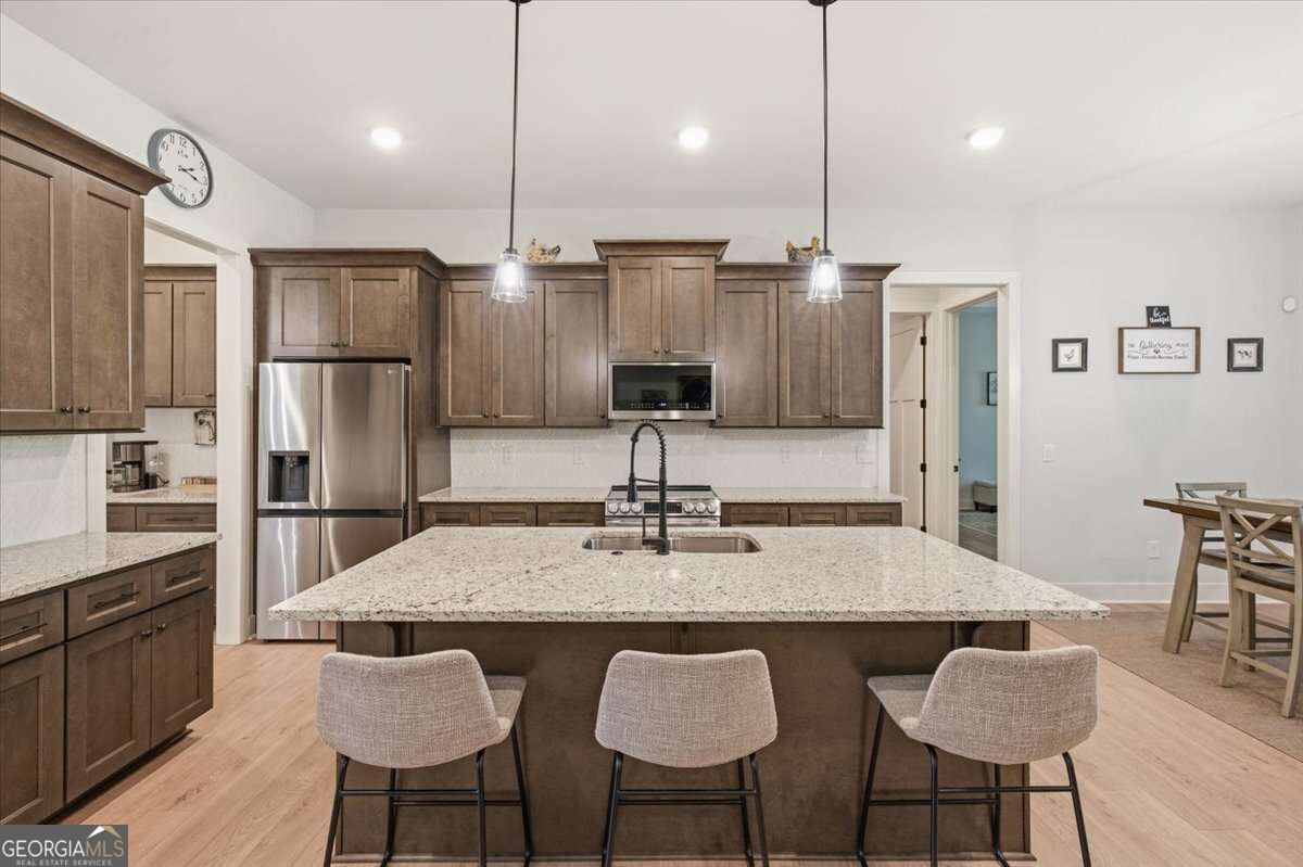 2 Everwood Court Se Property Photo 2