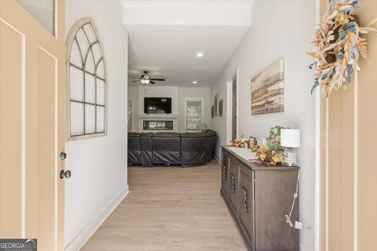 2 Everwood Court Se Property Photo 7