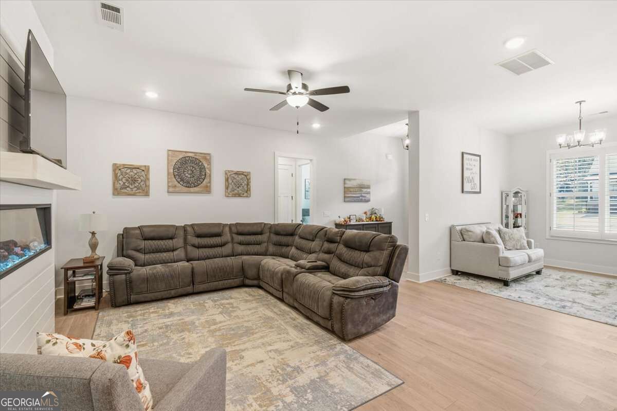 2 Everwood Court Se Property Photo 8