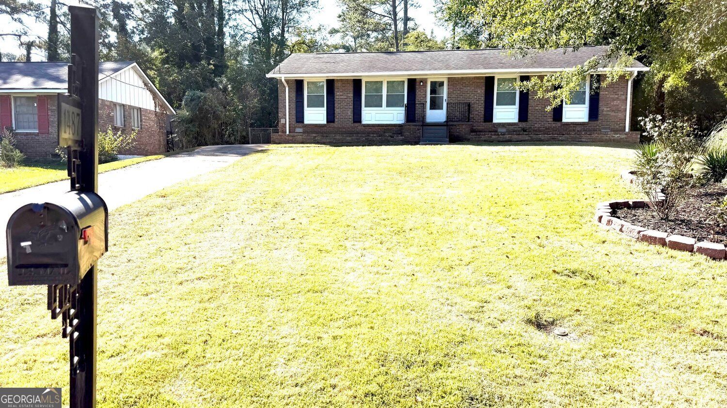 1487 Colony East Circle Property Photo 2