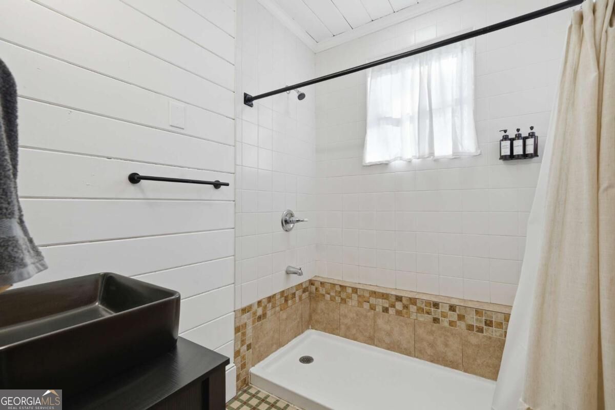 153 Riverview Circle Property Photo 36