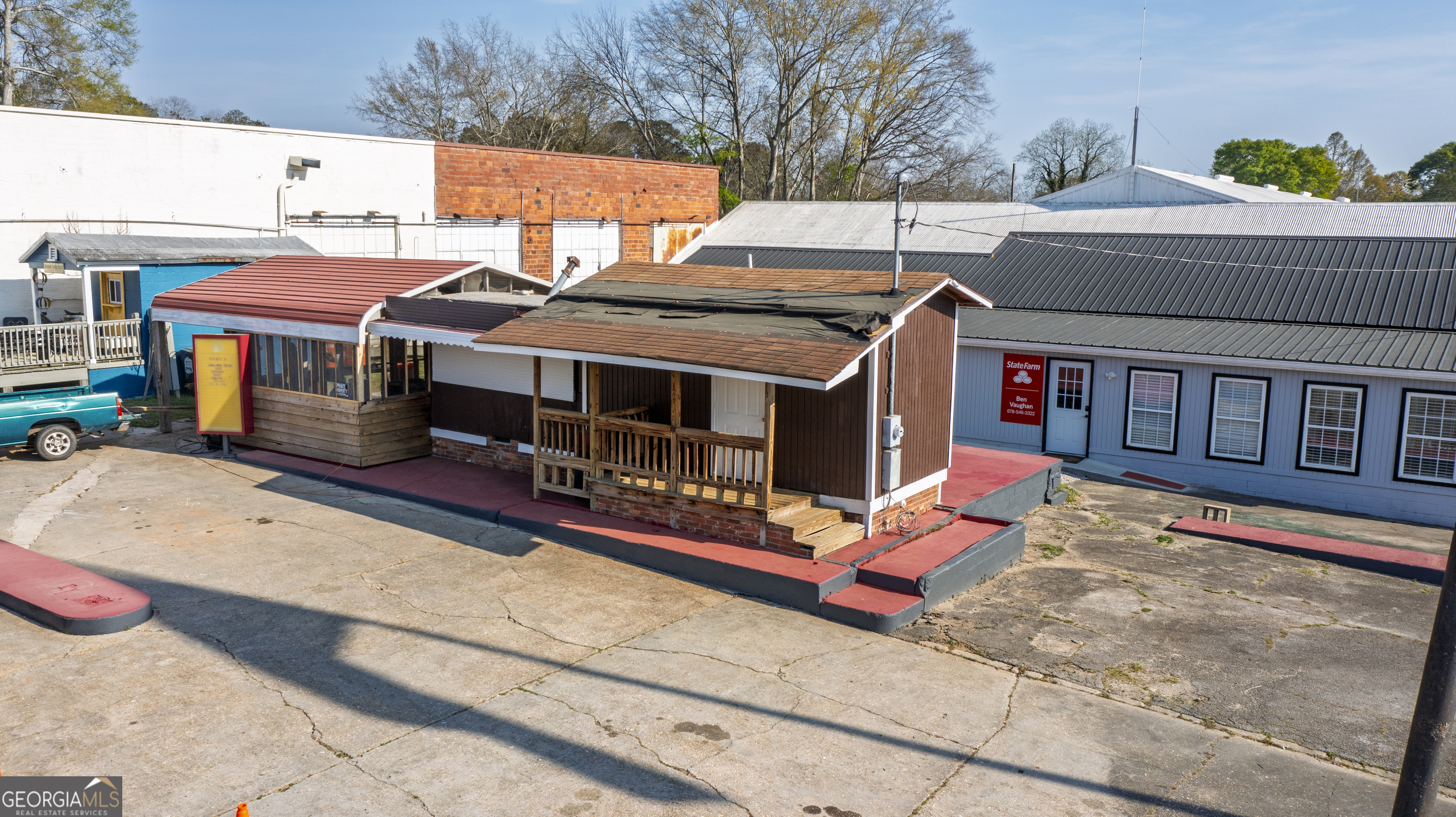 18109 Main Street Property Photo 52