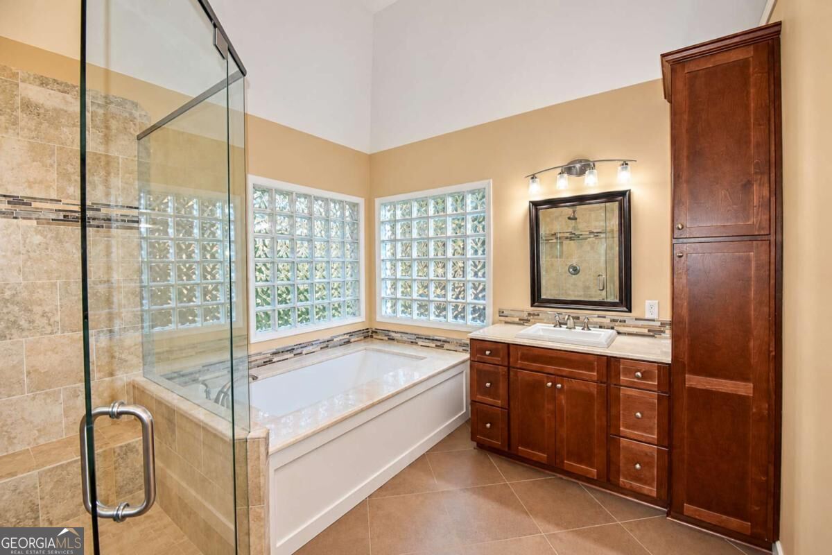 2030 Lenox Cove Circle Property Photo 26