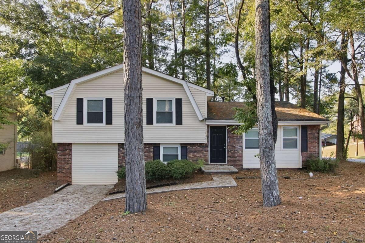1049 Soapstone Lane Property Photo 1